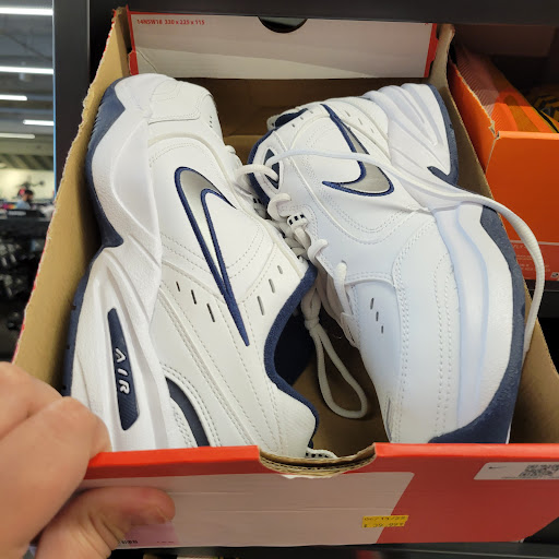 Sporting Goods Store «Nike Clearance Store», reviews and photos, 1275 Marina Blvd, San Leandro, CA 94577, USA