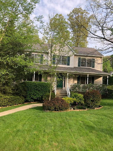 Roofing Contractor «Ireland Contracting», reviews and photos, 2407 E Springwood Dr, Glenshaw, PA 15116, USA