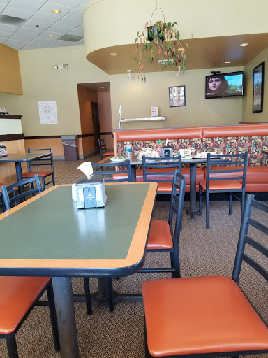 Pizza Restaurant «Round Table Pizza», reviews and photos, 4005 Manzanita Ave, Carmichael, CA 95608, USA