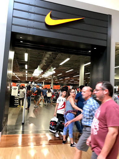 Sporting Goods Store «Nike Factory Store», reviews and photos, 3000 Grapevine Mills Pkwy #611, Grapevine, TX 76051, USA