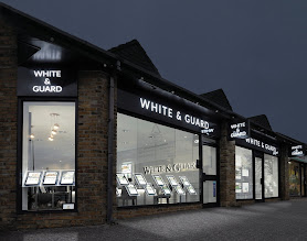 White & Guard - Hedge End
