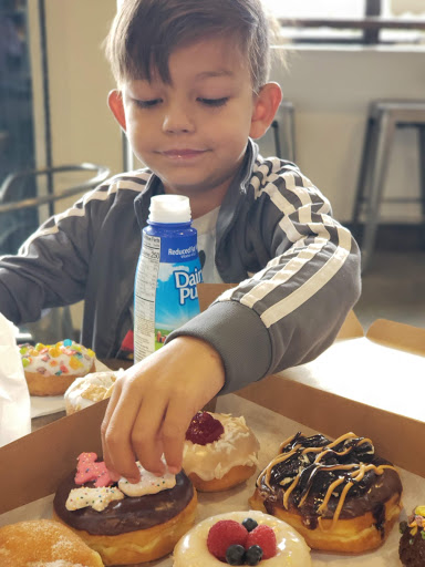 Donut Shop «Sweet Retreat Donuts», reviews and photos, 924 Pacific Coast Hwy, Long Beach, CA 90806, USA