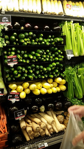 Grocery Store «Jewel-Osco», reviews and photos, 303 Holmes Ave, Clarendon Hills, IL 60514, USA