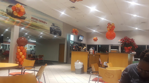 Toyota Dealer «Springhill Toyota», reviews and photos, 3062 Government Blvd, Mobile, AL 36606, USA