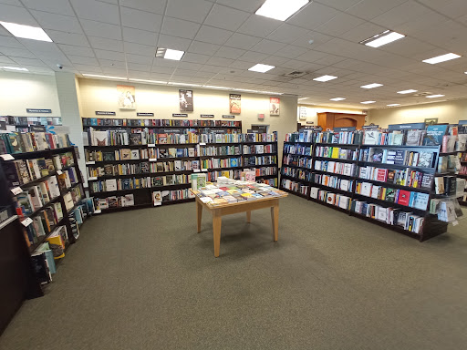 Book Store «Barnes & Noble», reviews and photos, 3 S Tunnel Rd, Asheville, NC 28805, USA