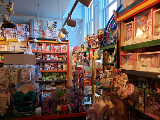 Toy Store «G Willikers Toy Shoppe», reviews and photos, 202 Oak St, Hood River, OR 97031, USA
