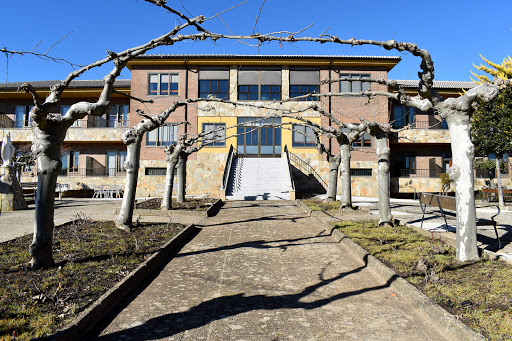 Residencia Sagrada Familia en Villardeciervos, Zamora
