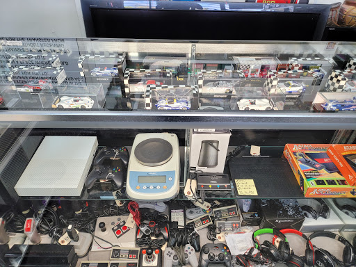 Pawn Shop «Todds Pawn Shop», reviews and photos, 300 N Milwaukee Ave # G, Lake Villa, IL 60046, USA