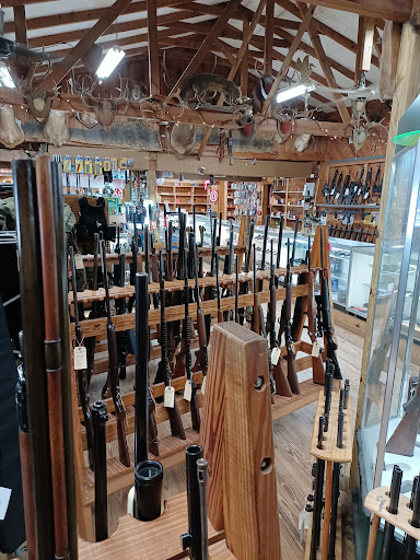 Gun Shop «A. W. Peterson Gun Shop», reviews and photos, 4255 W Old US Hwy 441, Mt Dora, FL 32757, USA