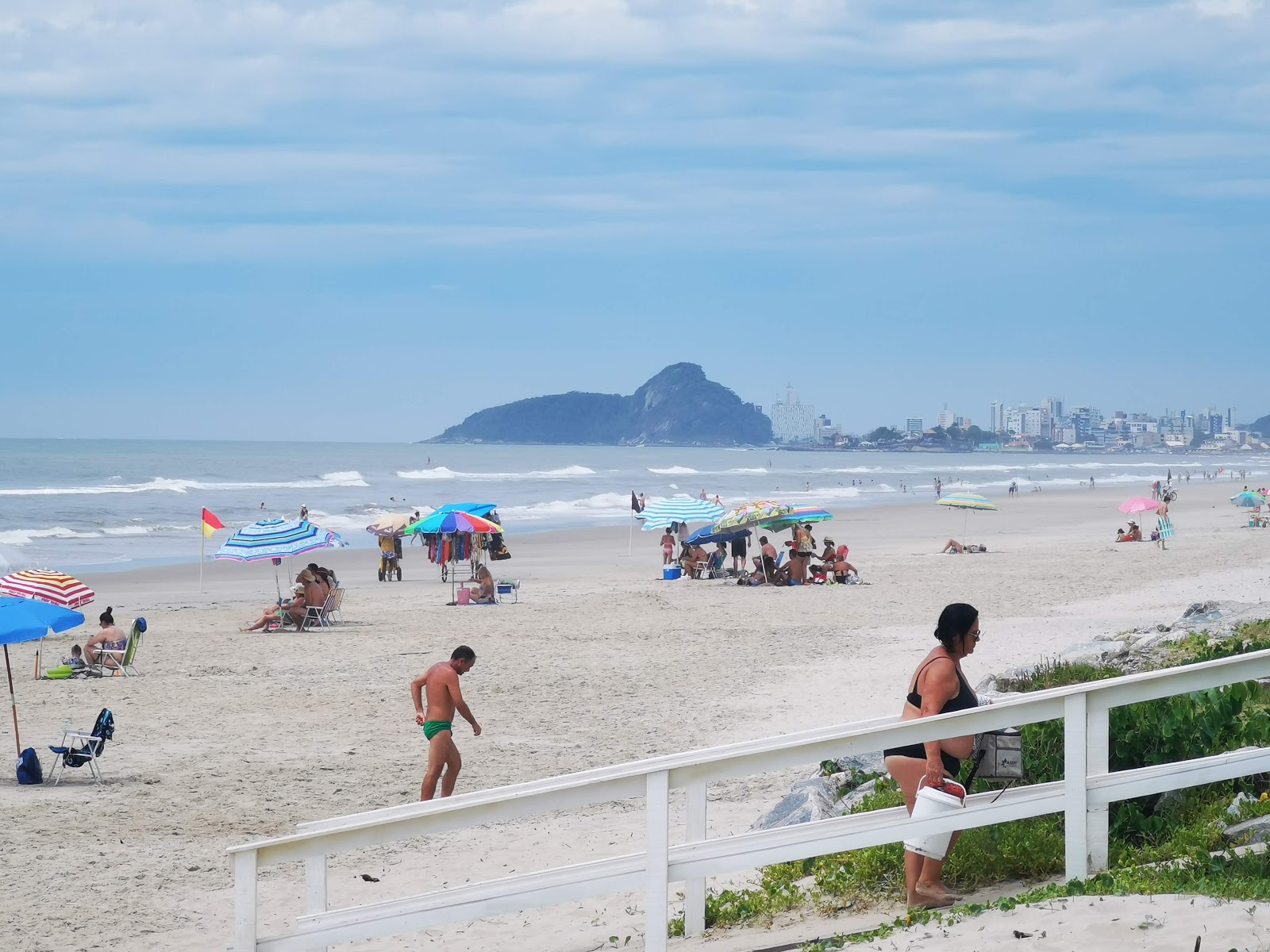 Foto af Matinhos Strand - populært sted blandt afslapningskendere