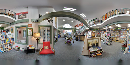 Book Store «Riverwalk Books», reviews and photos, 116 E Woodin Ave, Chelan, WA 98816, USA