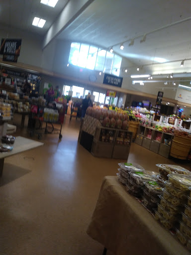 Supermarket «Super Stop & Shop - Whitman», reviews and photos, 475 Bedford St, Whitman, MA 02382, USA