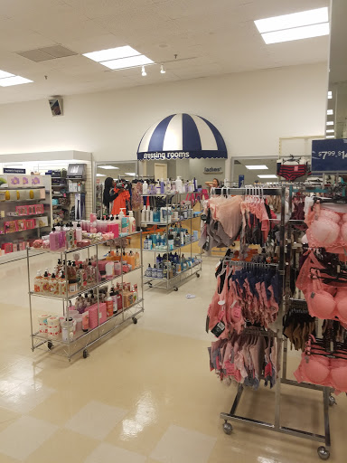 Department Store «Marshalls», reviews and photos, 275 Needham St, Newton, MA 02464, USA