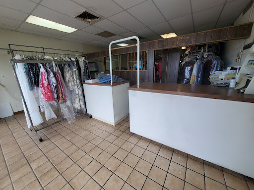 Dry Cleaner «JC 1 Hour Cleaners», reviews and photos, 730 E Brown Rd # 118, Mesa, AZ 85203, USA