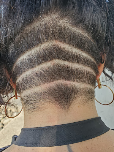 Barber Shop «MANHOOD BARBER SHOP», reviews and photos, 530 SW 205th Ave #300, Beaverton, OR 97006, USA