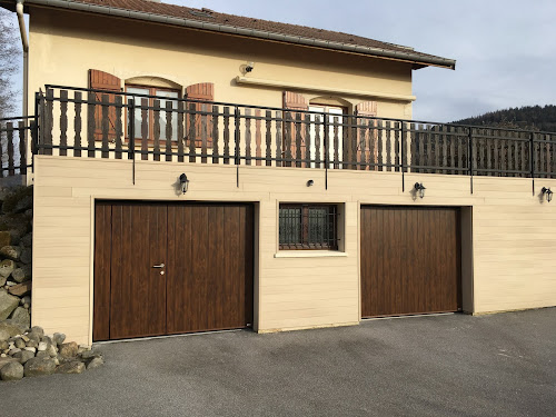 Magasin de fenêtres en PVC Art et Fenêtres - Hervé Courtois Hadol