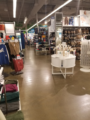 Clothing Store «Old Navy», reviews and photos, 20505 N Rand Rd, Kildeer, IL 60047, USA