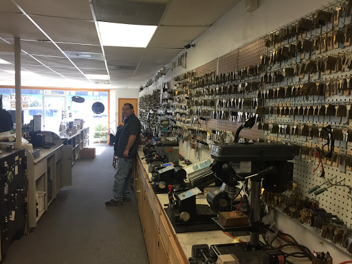 Locksmith «Keyhole Locksmith», reviews and photos, 1775 W 11th Ave, Eugene, OR 97402, USA
