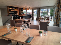 Atmosphère du Restaurant Les Bastides à Chevigny-Saint-Sauveur - n°4