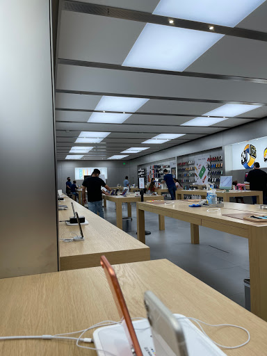 Computer Store «Apple Brandon», reviews and photos, 459 Brandon Town Center Dr, Brandon, FL 33511, USA