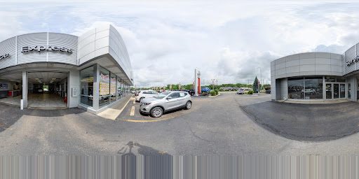 Used Car Dealer «McGrath Nissan», reviews and photos, 945 E Chicago St, Elgin, IL 60120, USA