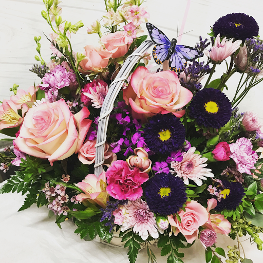 Florist «SHEILA`S COUNTRY ROSE FLORIST», reviews and photos, 835 C St Suite 190, Galt, CA 95632, USA