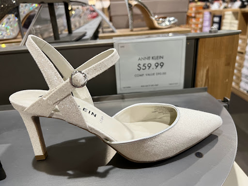 Shoe Store «DSW Designer Shoe Warehouse», reviews and photos, 12997 Fair Lakes Shopping Center, Fairfax, VA 22033, USA
