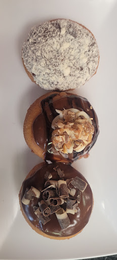 Donut Shop «Peace, Love And Little Donuts Of Green», reviews and photos, 3700 Massillon Rd, Uniontown, OH 44685, USA