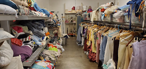 Thrift Store «Fabulously Frugal Thrift Shop», reviews and photos, 611 2nd St, Snohomish, WA 98290, USA