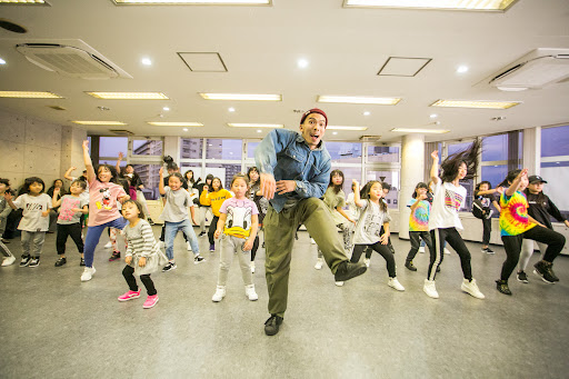 ダンススクール Ridiadansuakademitoyotahirokuteko