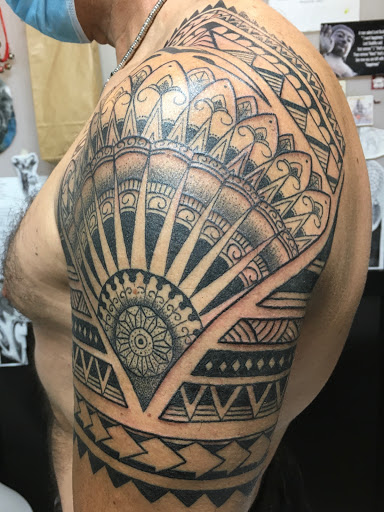 Eikon Tattoo Studio