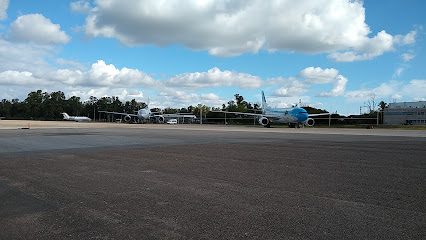 General Aviation Terminal / Munser FBO