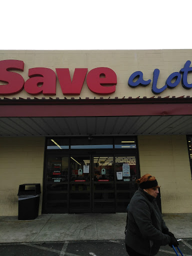 Grocery Store «Save-A-Lot», reviews and photos, 810 Oley St, Reading, PA 19604, USA