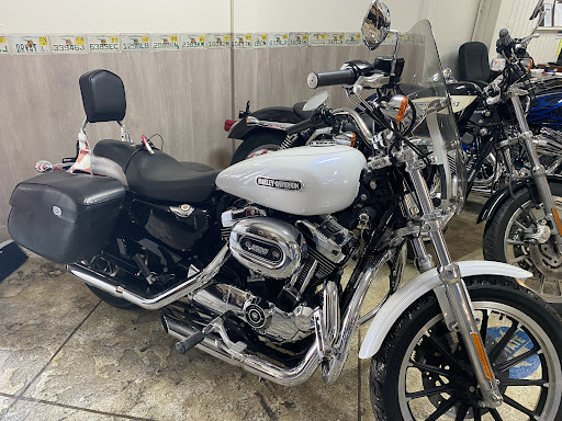 Used Motorcycle Dealer «GRAY BEARDS CYCLE BARN», reviews and photos, 4700 US-1, Mims, FL 32754, USA