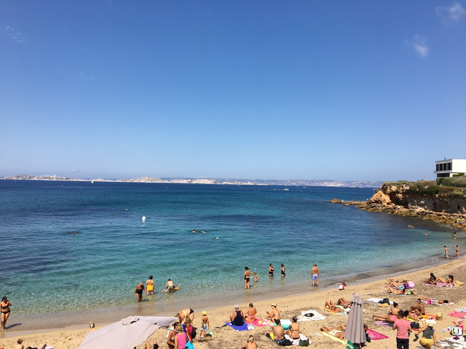 Pointe Rouge III'in fotoğrafı küçük koy ile birlikte