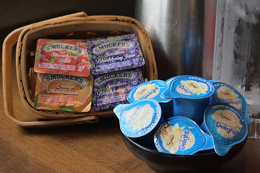 Family Restaurant «Colonial Cafe - St Charles East», reviews and photos, 1625 E Main St, St Charles, IL 60174, USA