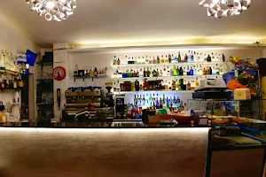 The Lounge Bar Caupona image