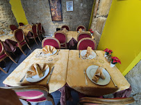 Atmosphère du Restaurant bangladais Gandhi Saint-Pierre à Saint-Germain-en-Laye - n°3