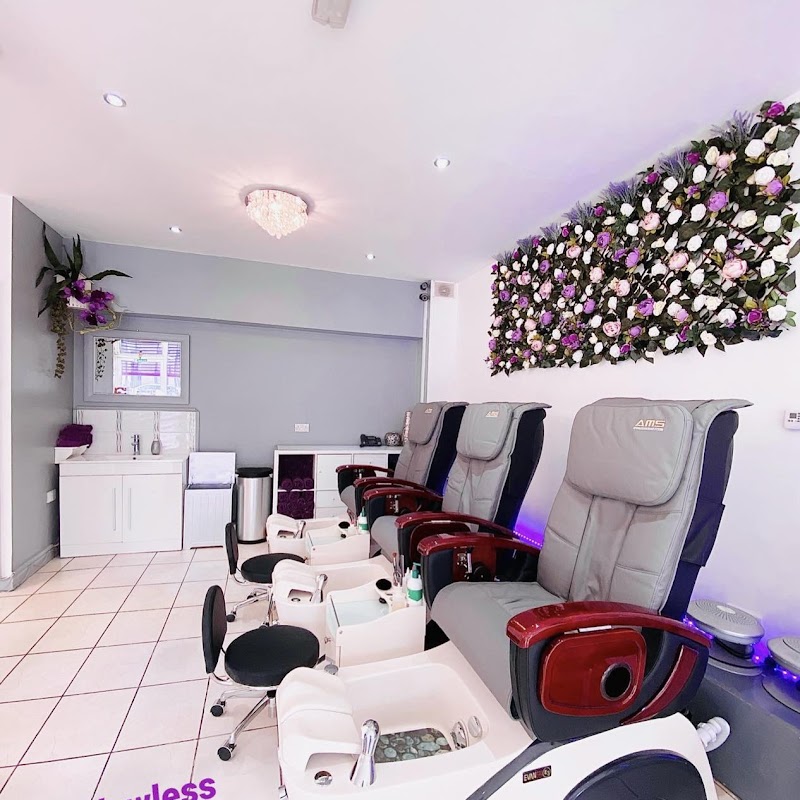 Flawless Nails and Beauty Lounge