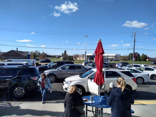 Fast Eddie's Full Service Car Wash & Detail Center en McHenry