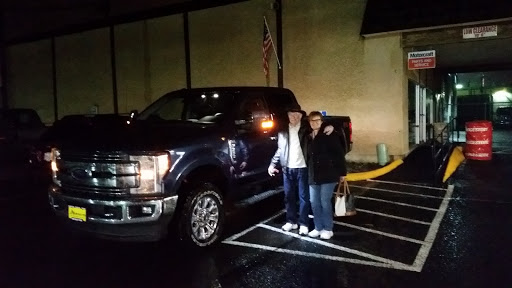  «Mid Valley Ford», reviews and photos, 201 NE Polk Station Rd, Dallas, OR 97338, USA