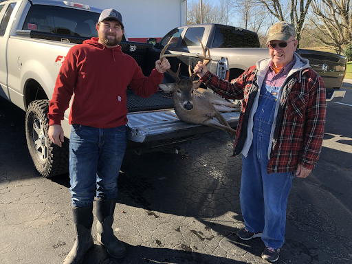 Grocery Store «Belk Grocery & Sporting Goods», reviews and photos, 108 Wright Bend Rd, Smithville, TN 37166, USA