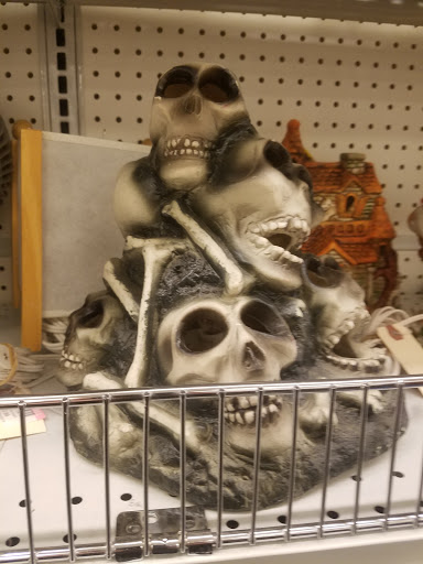 Thrift Store «Layton Goodwill Store», reviews and photos, 1010 W Hill Field Rd, Layton, UT 84041, USA