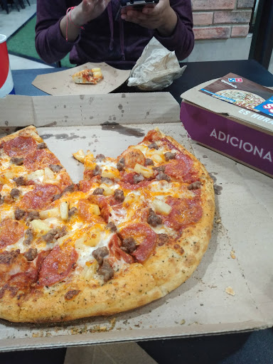 Domino’s Pizza Plaza Arcoiris