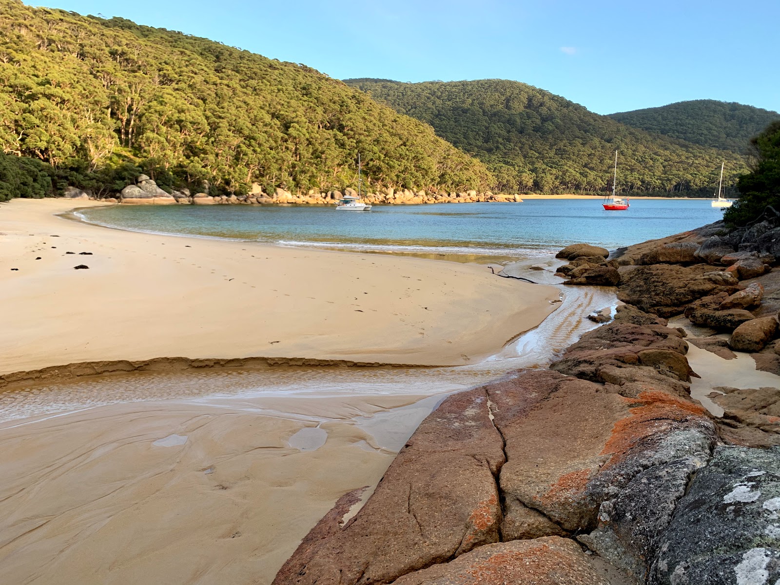 Photo de Refuge Cove Beach avec baie longue