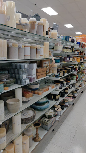 Department Store «T.J. Maxx», reviews and photos, 68 Frontage Rd, East Haven, CT 06512, USA