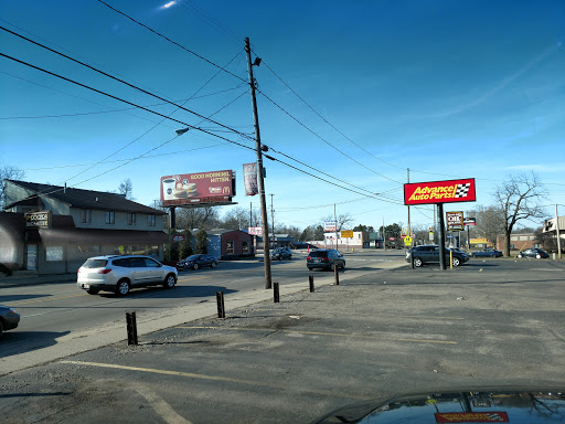 Auto Parts Store «Advance Auto Parts», reviews and photos, 3511 S Westnedge Ave, Kalamazoo, MI 49008, USA