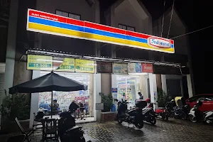 Indomaret Ruko Parung Hijau image