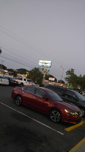 Thrift Store «Goodwill Tampa Store», reviews and photos