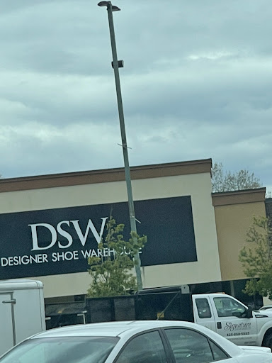 Shoe Store «DSW Designer Shoe Warehouse», reviews and photos, 17158 Redmond Way, Redmond, WA 98052, USA